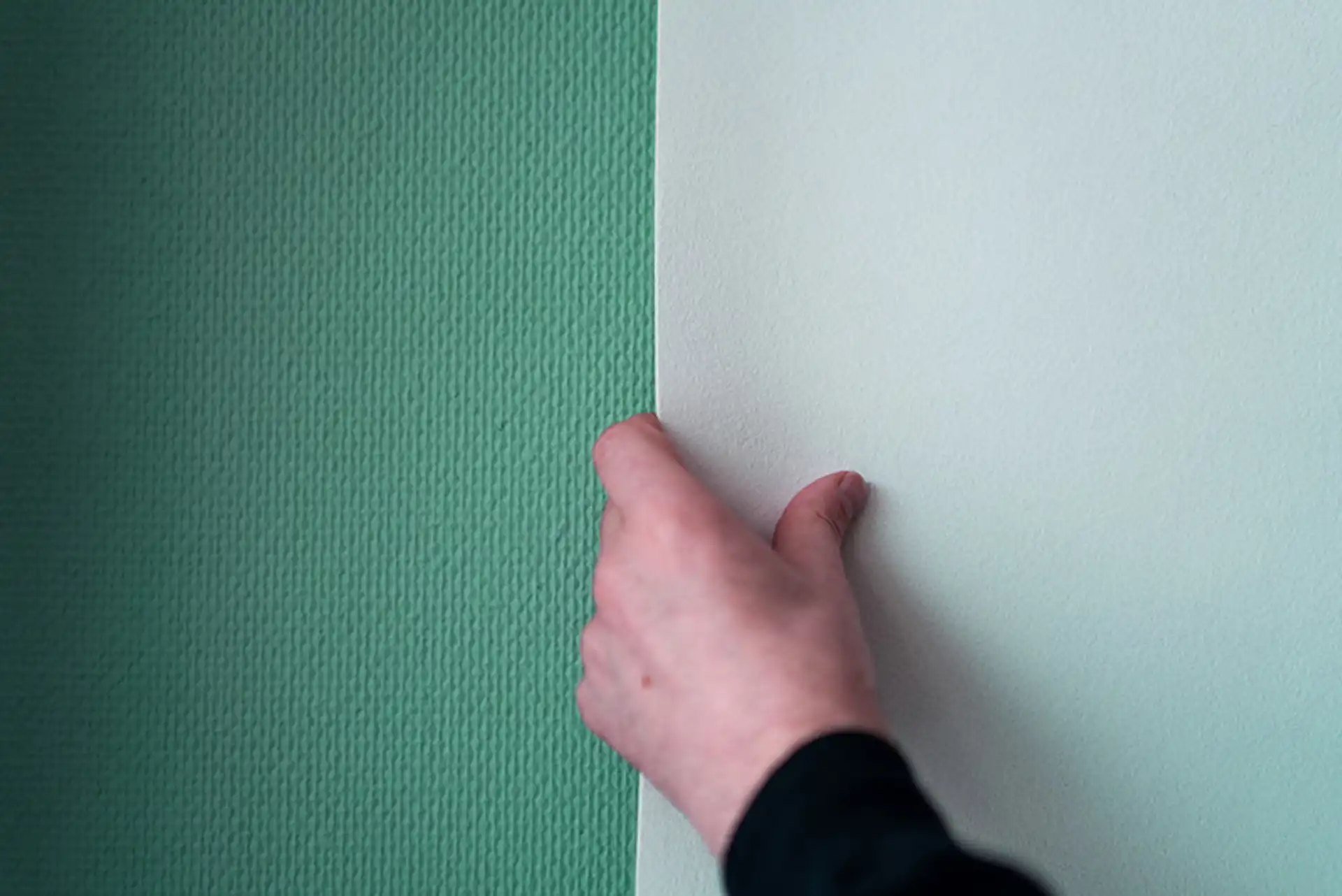 veggfornyer-strietapet-roll-on-wall.jpg