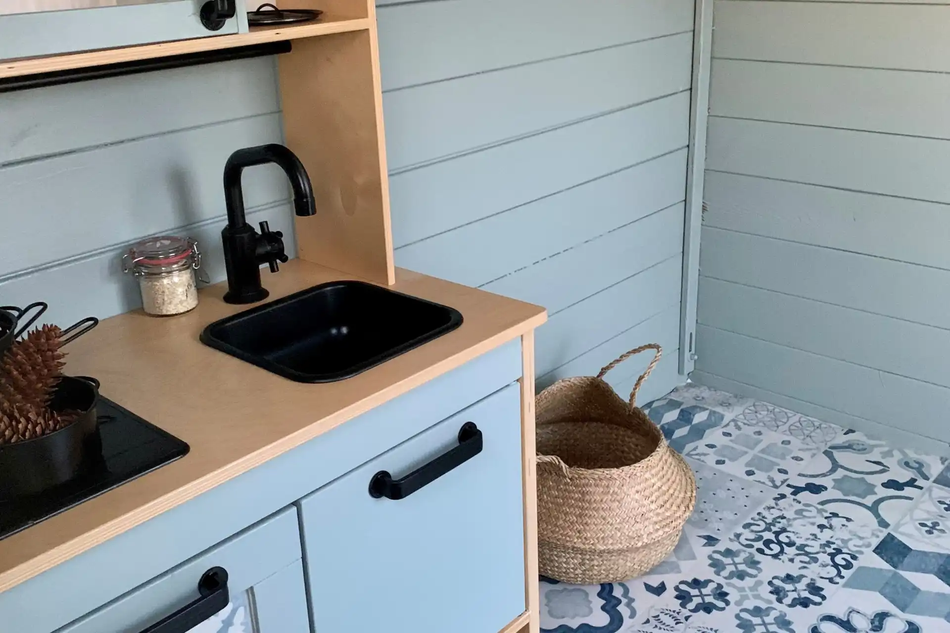 Dukkestue-inne-8-hh-form