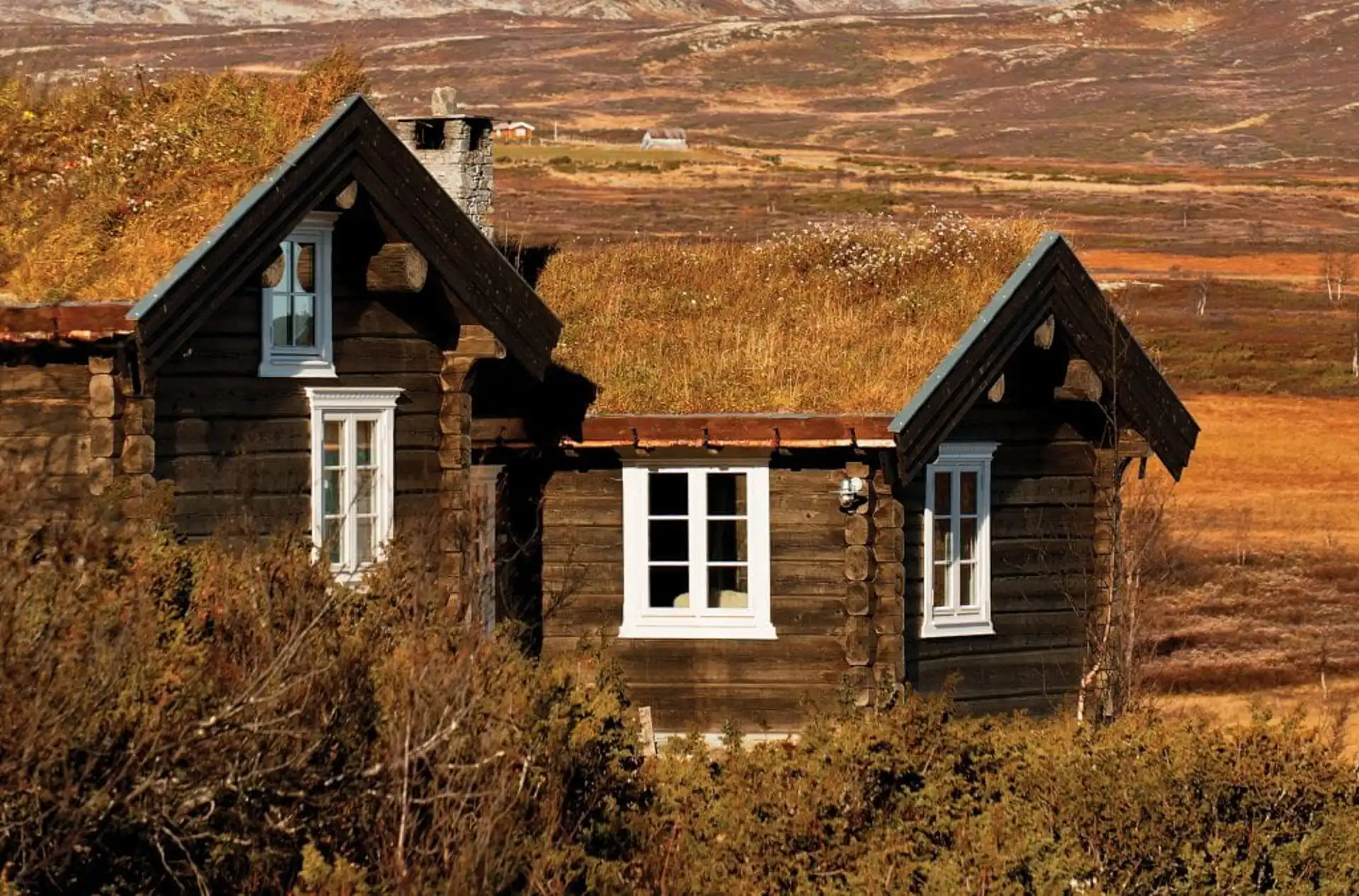 Hytte Tyrilin. Forminsket 1024X675