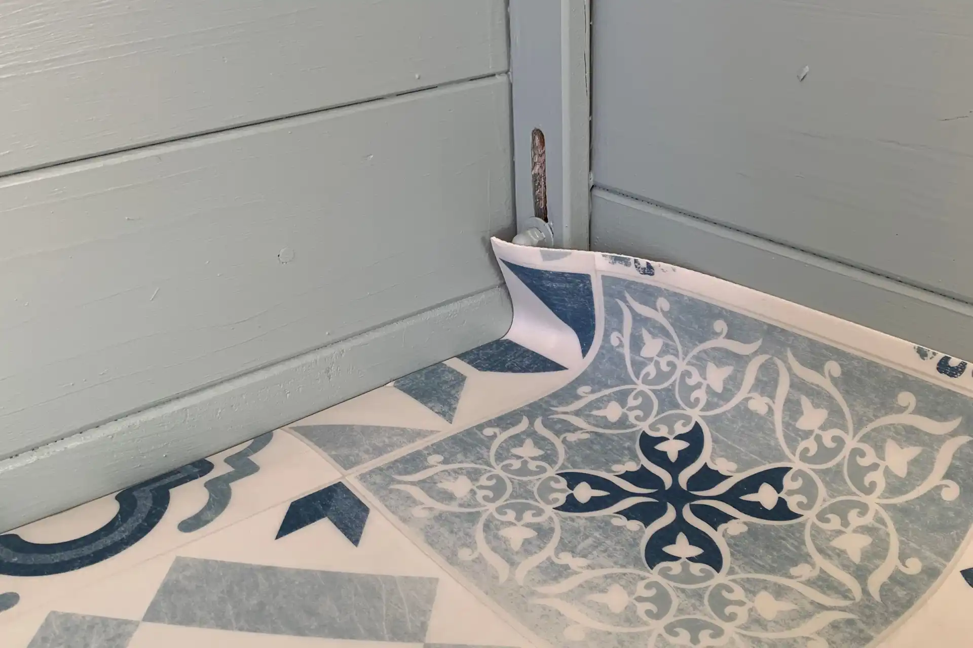 Dukkestue-inne-16-hh-form