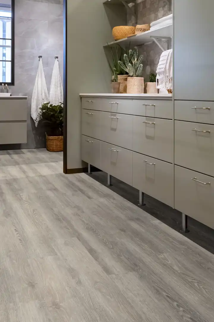 maxwearek-grey114114-form.jpg