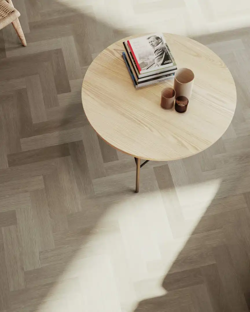 Tarkett_Iconik_Texstyle_Ancares_Herringbone_Grey_27013049_27020049_27027049_004_TK_04248_1920.jpg