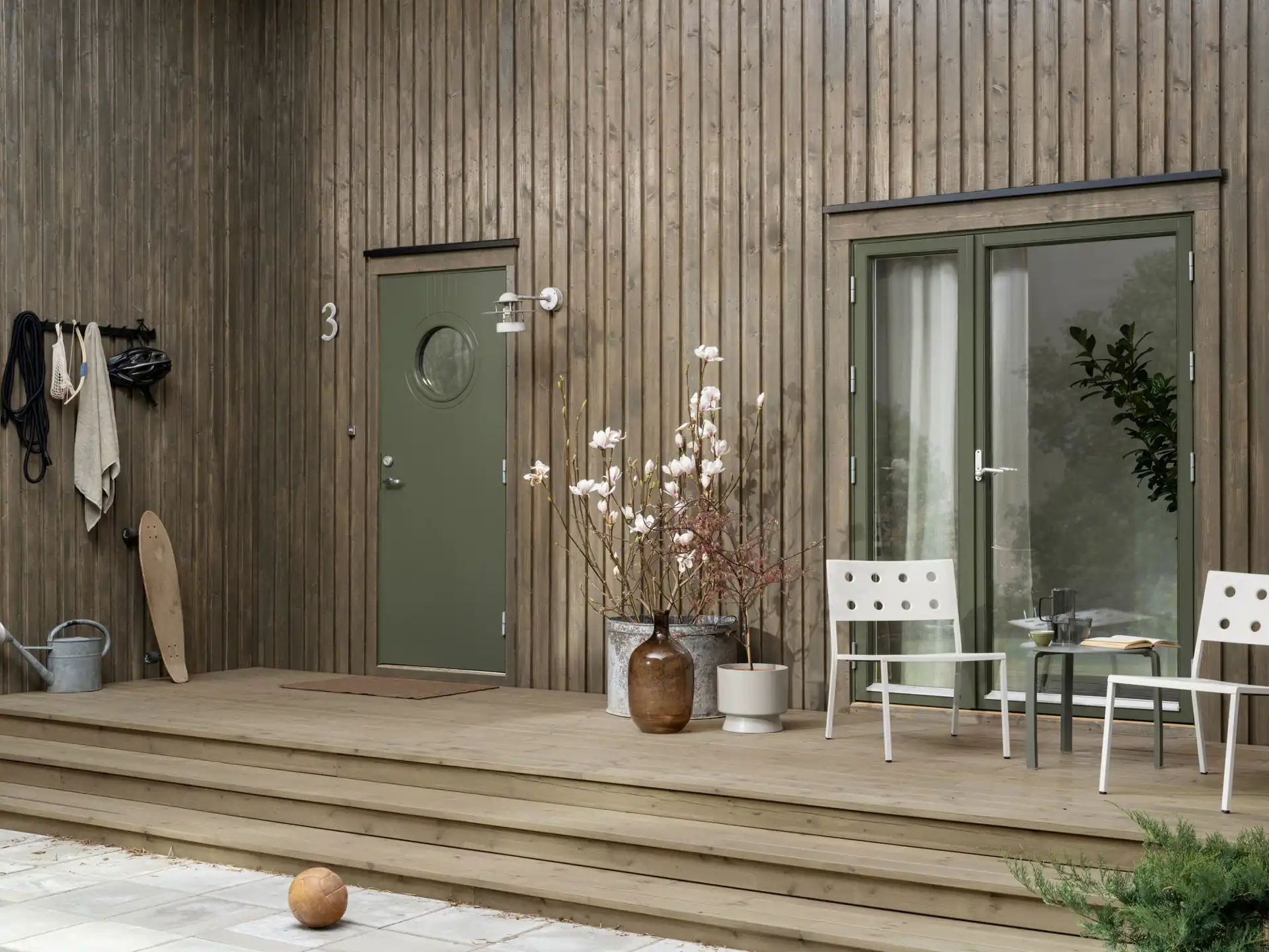 Jotun Trebitt Oljebeis 90031 Eldet Graa Dør Jotun Herregaardsgronn Trebitt Terrassebeis Nordisk Tre Form